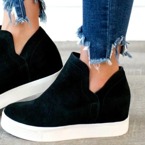 Steve Madden | Claud Black Suede High Top Hidden Wedge Sneaker - Black Size 7 - Picture 1 of 7